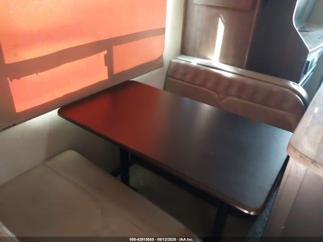 4X4FSAN29JJ036960 Other 2018