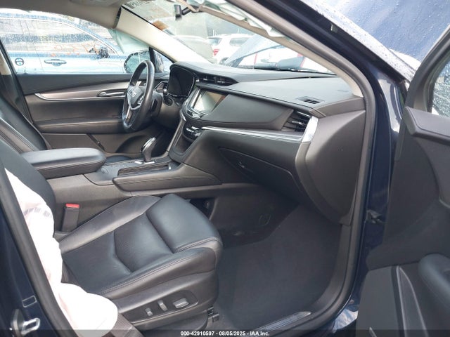 2017 CADILLAC XT5 1GYKNDRSXHZ222004 Photo 4