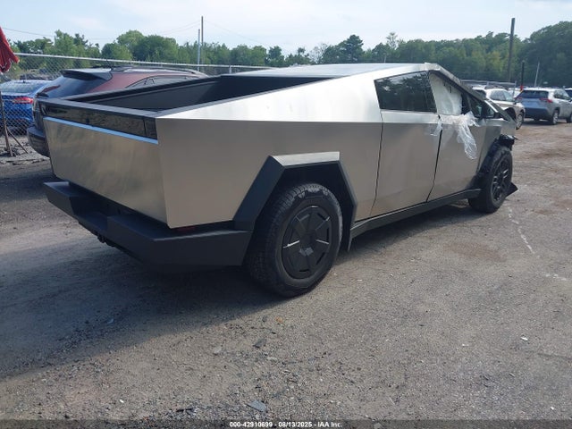 2025 TESLA CYBERTRUCK 7G2CEHEE3SA061973 Photo 3