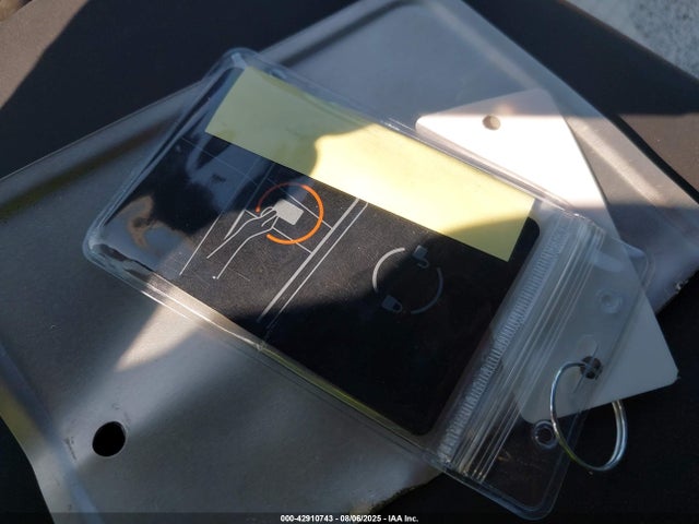 2025 TESLA CYBERTRUCK 7G2CEHEE1SA062023 Photo 10