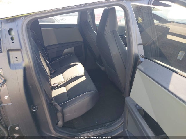 2025 TESLA CYBERTRUCK 7G2CEHEE1SA062023 Photo 7