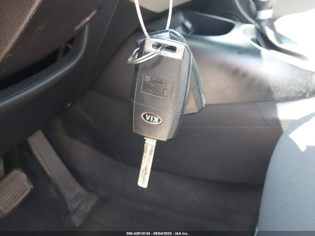 KNDJN2A24K7693912 KIA g gdi