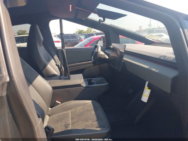 2025 TESLA CYBERTRUCK 7G2CEHED8SA069106 Photo 4