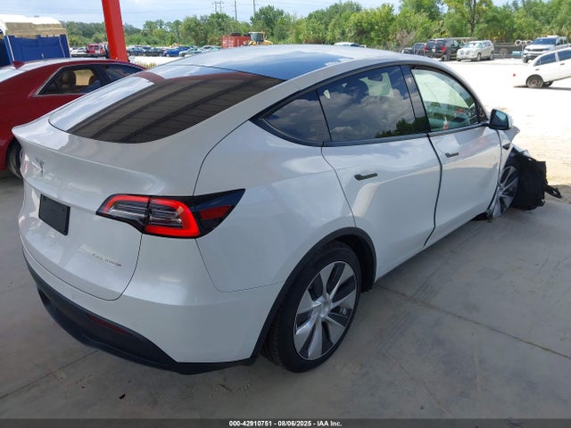 2021 TESLA MODEL Y 5YJYGAEE2MF189900 Photo 3