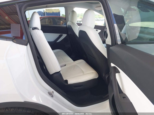 2021 TESLA MODEL Y 5YJYGAEE2MF189900 Photo 7
