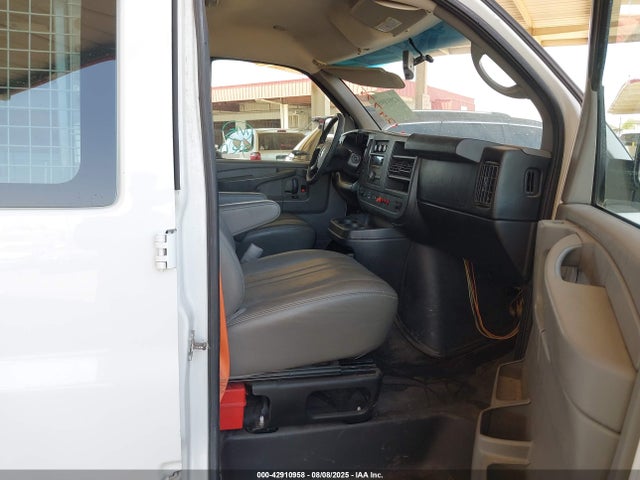 Chevrolet lc8 - flex fuel (cng/lpg) 2014 1GCWGFCB9E1124775 Image 5