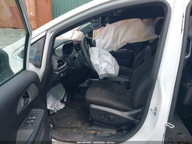 2023 CHRYSLER PACIFICA 2C4RC1FGXPR555420 Photo 4