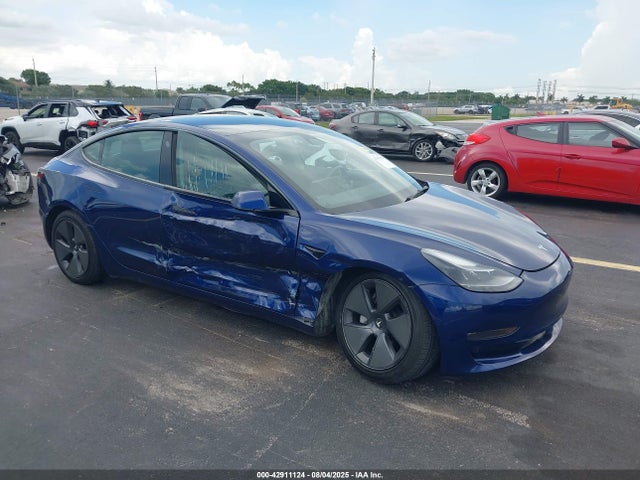 2022 TESLA MODEL 3 5YJ3E1EB7NF332847 Photo 0