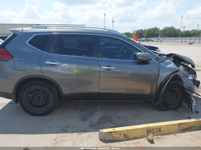 JN8AT2MT4HW146801 Nissan Rogue