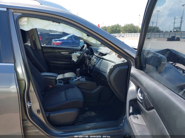 JN8AT2MT4HW146801 Nissan Rogue