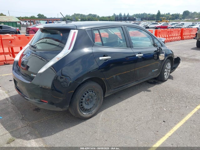 1N4BZ0CP3HC304432 Nissan 2017
