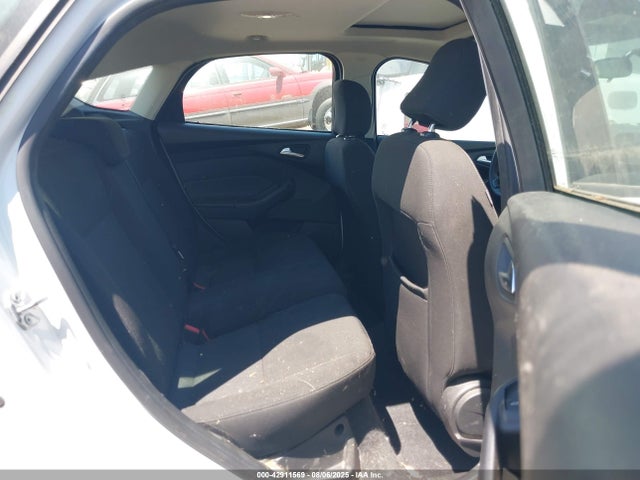 Ford 2016 2016 1FADP3K22GL213740 Image 8