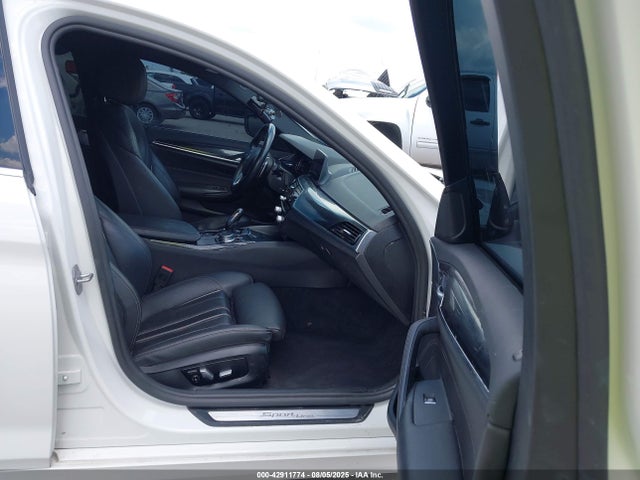 WBAJA5C53JG898847 BMW 530I