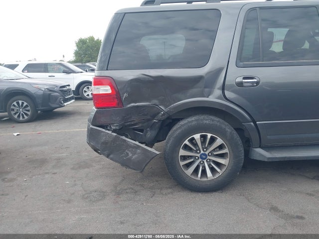 1FMJU1JT1FEF39838 Ford 2015