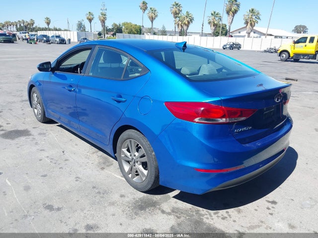 5NPD84LF2HH171364 Hyundai 2017