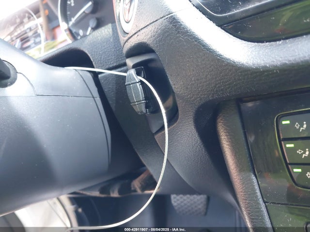 BMW X1 2014 WBAVM1C52EVW50110 Image 11