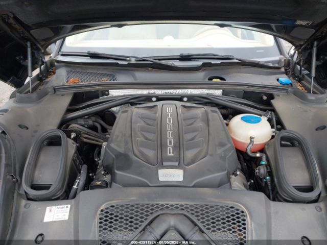 2017 PORSCHE MACAN WP1AB2A59HLB11269 Photo 9