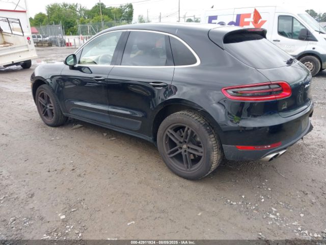 2017 PORSCHE MACAN WP1AB2A59HLB11269 Photo 2