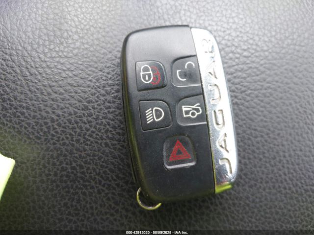 2014 JAGUAR XF SAJWA0ES6EPU25840 Photo 10