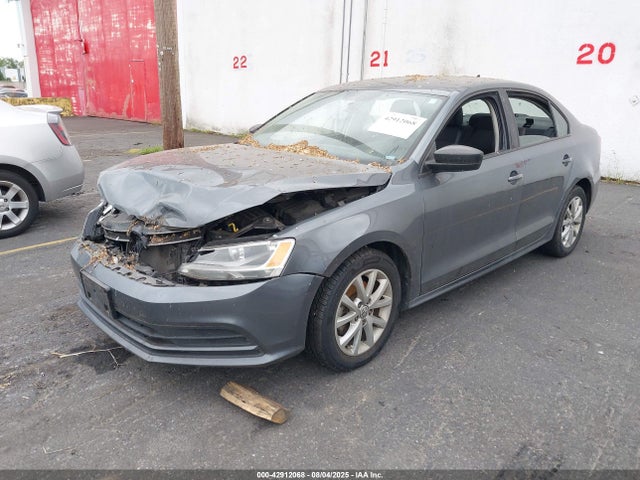 3VWD17AJ5FM288227 Volkswagen 1.8t