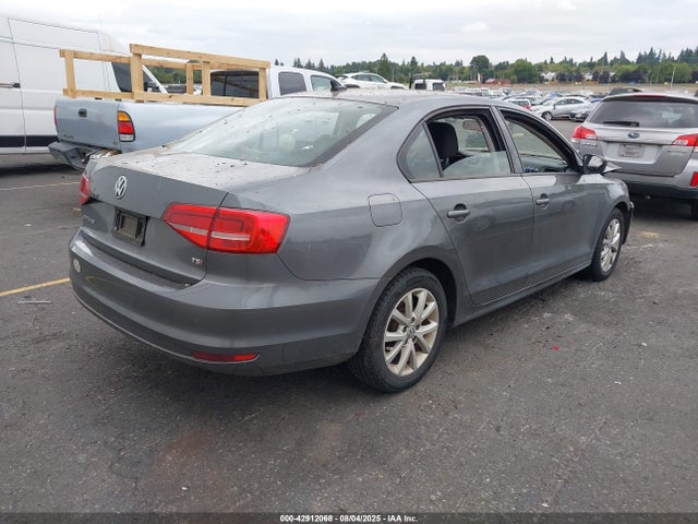 3VWD17AJ5FM288227 Volkswagen 1.8t