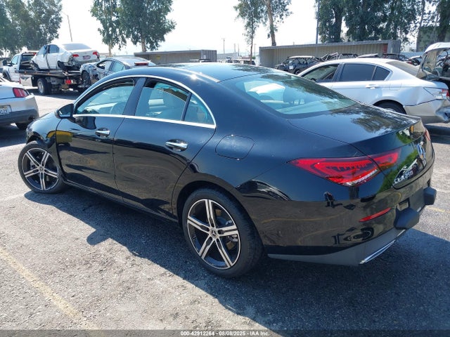 W1K5J4GB2PN412599 Mercedes-Benz m260