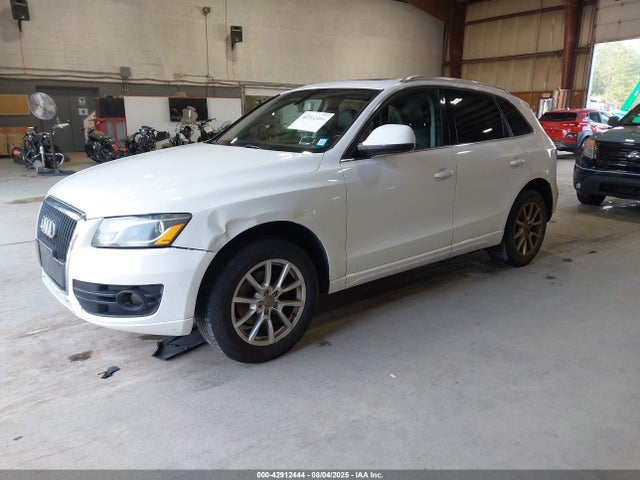 2011 AUDI Q5 WA1LFAFP1BA052881 Photo 1