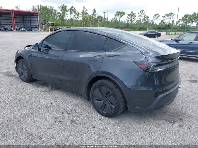 2026 TESLA MODEL Y 7SAYGDED4TF377182 Photo 2