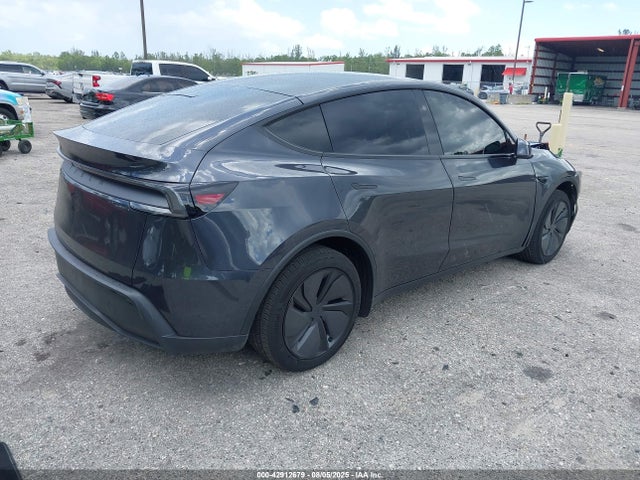 2026 TESLA MODEL Y 7SAYGDED4TF377182 Photo 3