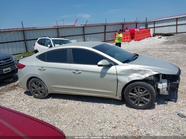 5NPD84LF1HH015624 Hyundai Elantra