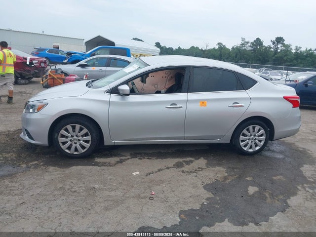 Nissan Sentra 2018 3N1AB7AP1JY329903 Image 14