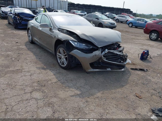 2015 TESLA MODEL S 5YJSA1S25FF084787 Photo 0