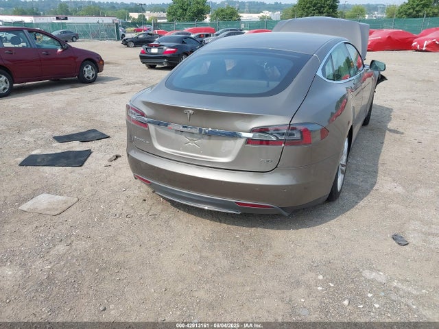 2015 TESLA MODEL S 5YJSA1S25FF084787 Photo 3