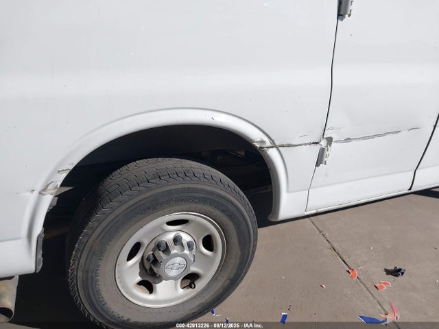 Chevrolet l20 2015 1GCWGFCF4F1228126 Image 19