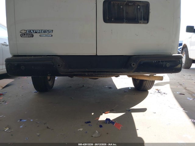 Chevrolet l20 2015 1GCWGFCF4F1228126 Image 20