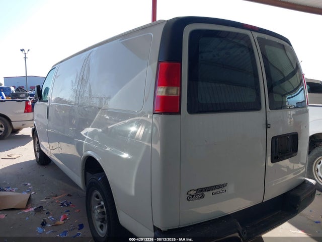 Chevrolet l20 2015 1GCWGFCF4F1228126 Image 3