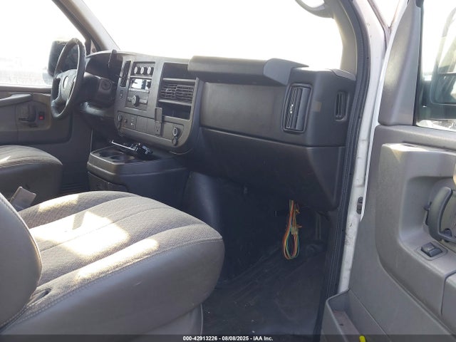 Chevrolet l20 2015 1GCWGFCF4F1228126 Image 5