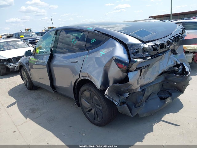 2026 TESLA MODEL Y 7SAYGDEE9TA428228 Photo 2