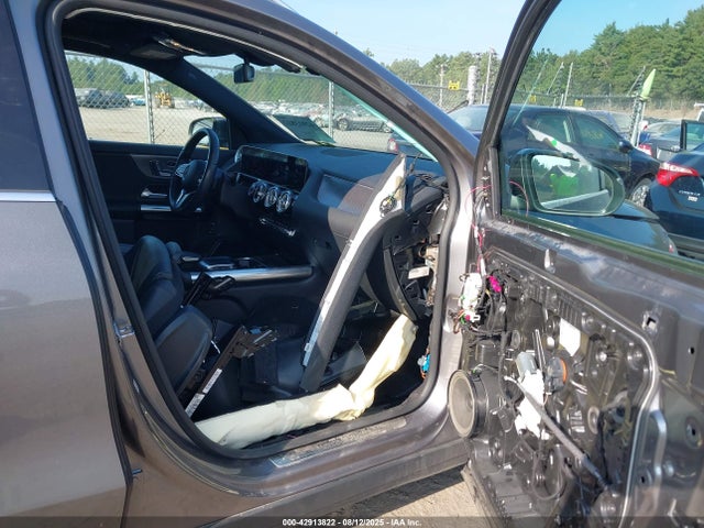 W1N4N4HB4MJ126824 Mercedes-Benz m260