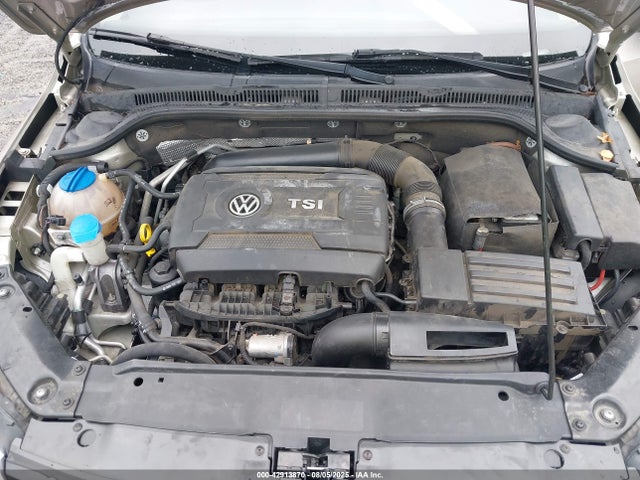 3VWD07AJ9EM236360 Volkswagen Jetta