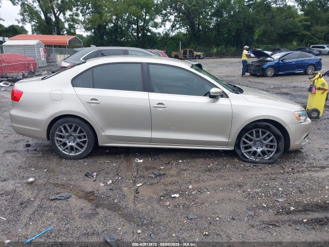 3VWD07AJ9EM236360 Volkswagen Jetta