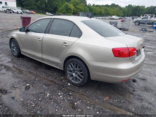 3VWD07AJ9EM236360 Volkswagen Jetta