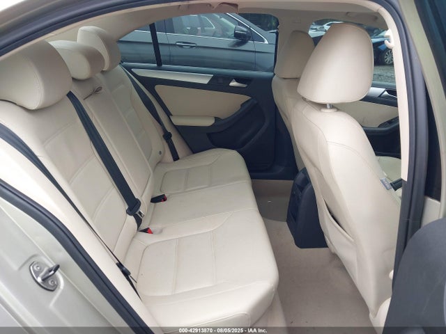 3VWD07AJ9EM236360 Volkswagen Jetta