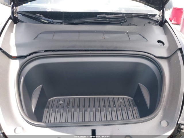 2024 TESLA MODEL Y 7SAYGDEDXRA329465 Photo 9