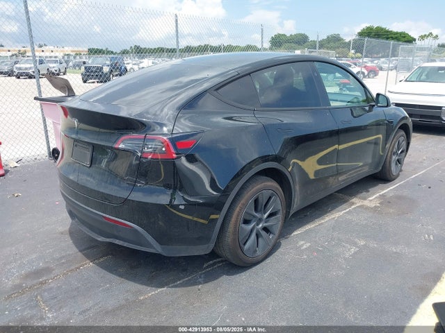 2024 TESLA MODEL Y 7SAYGDEDXRA329465 Photo 3