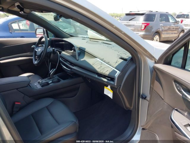2025 CADILLAC XT4 1GYFZCR44SF133295 Photo 4