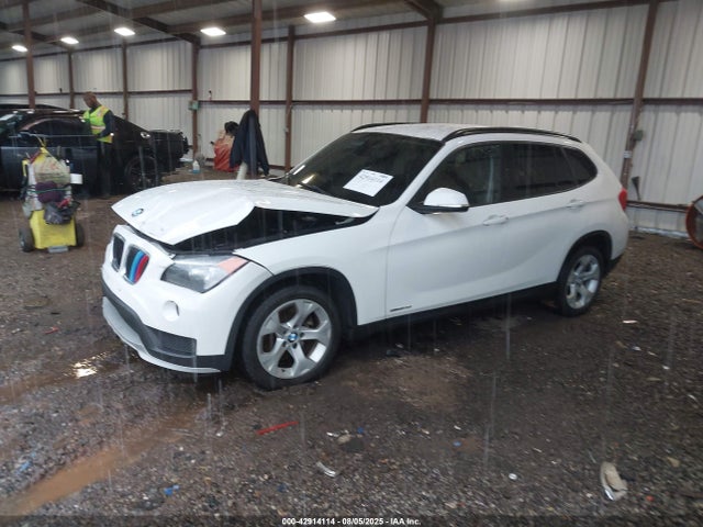 WBAVM1C54FV318221 BMW X1