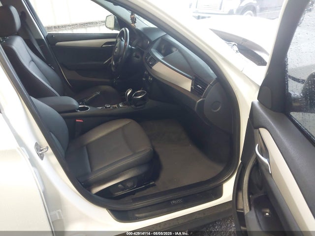 WBAVM1C54FV318221 BMW X1