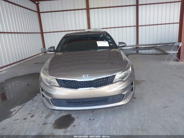 42914326 :رقم المزاد ، 5XXGT4L3XJG225092 vin ، 2018 Kia Optima Lx مزاد بيع