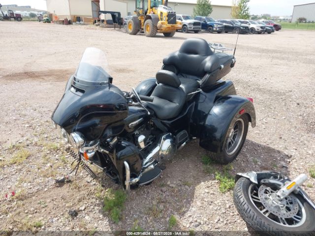 2016 HARLEY-DAVIDSON FLHTCUTG 1HD1MAL12GB861423 Photo 1